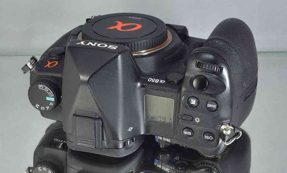 SONY A850 *FX*24,6MPix CMOS*Stabilizace *64000 Exp - foto 5
