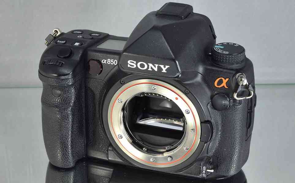 SONY A850 *FX*24,6MPix CMOS*Stabilizace *64000 Exp - foto 4
