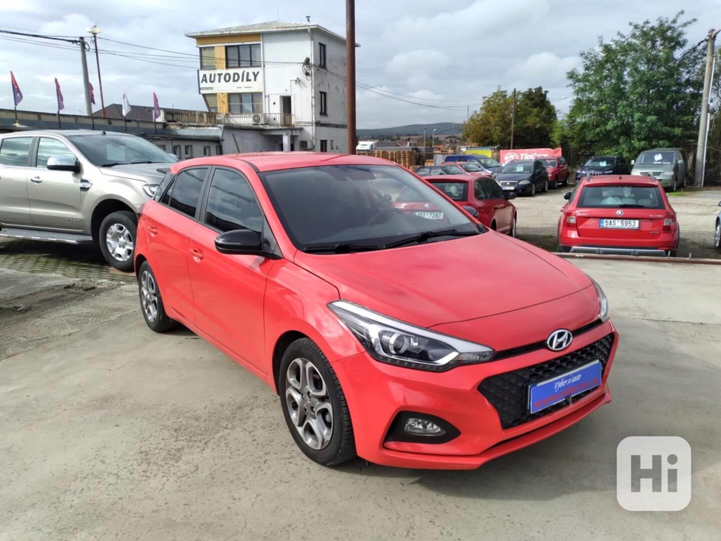 HYUNDAI i20 1.2 62kW SERVISKA,ČR,VYHŘ.SEDADLA,KLIMA - foto 1