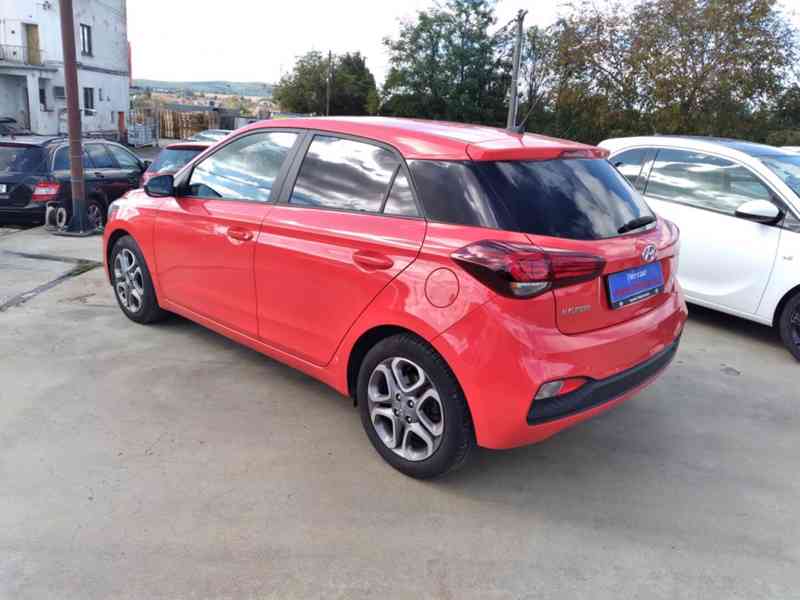 HYUNDAI i20 1.2 62kW SERVISKA,ČR,VYHŘ.SEDADLA,KLIMA - foto 6