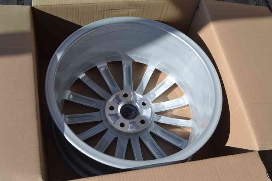 Škoda Octavia III – NOVÉ 18 Alu disky 7Jx18 ET51, silver - foto 11
