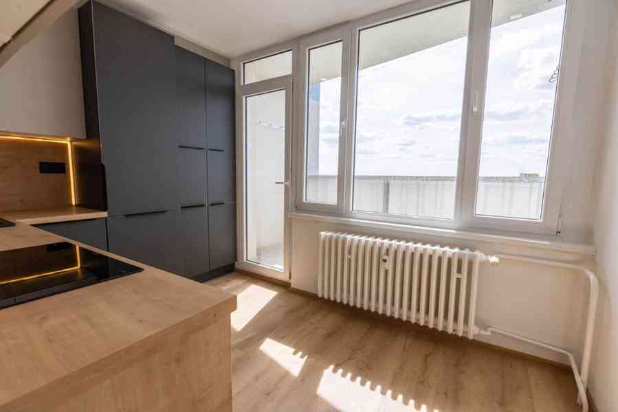 atypický byt 2+1+ 3xlodžie - foto 15