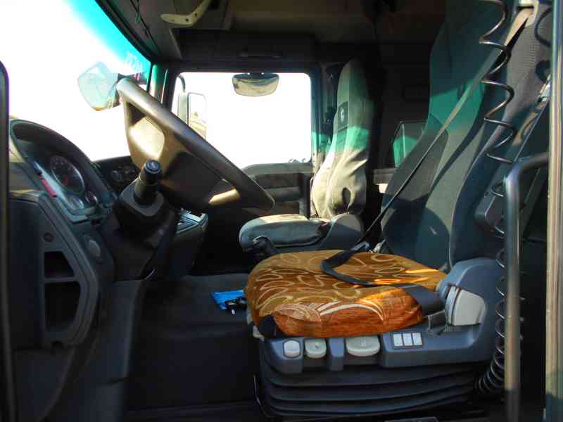 MAN TGL 8.220 4x2 BL - foto 22