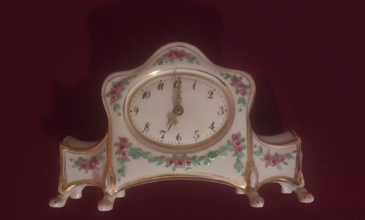 Porcelánové empírové hodiny Royal Dux Komtesa Bohemia - foto 1