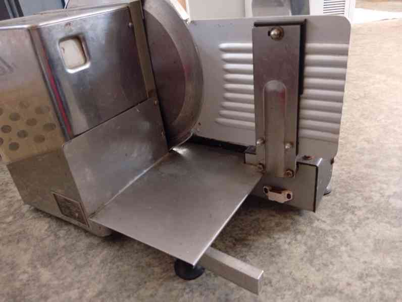 Profesionální nářezový stroj.Magema - foto 3