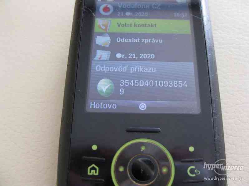 MOTORIZR Z8 - plně funkční výsuvný mobilní telefon z r.2008 - foto 5
