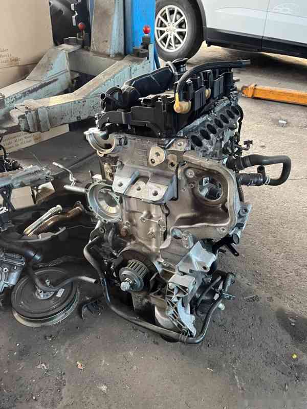 Motor D4204T23 173kW Volvo V90CC - foto 4