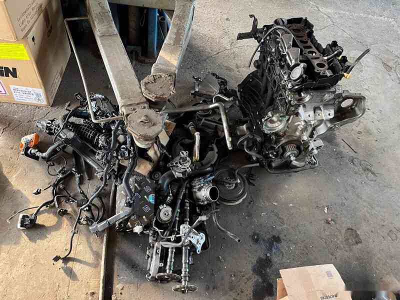 Motor D4204T23 173kW Volvo V90CC - foto 10