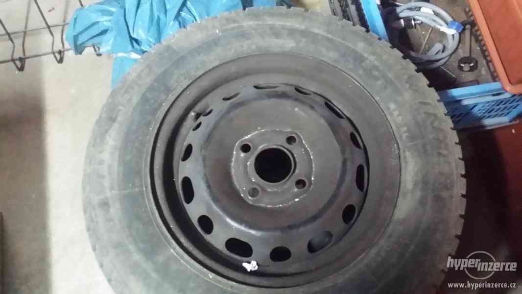 Zimní pneu 155/80 R13 - foto 3