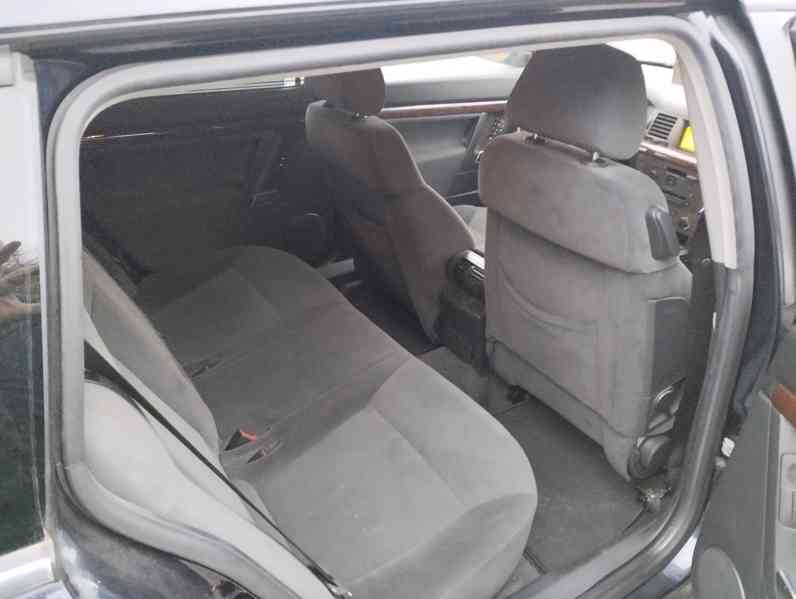 Opel Vectra 1,9 CDTI combi - foto 10