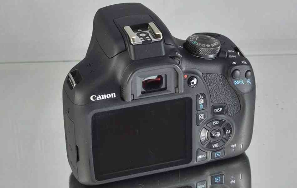 Canon EOS 2000D + EFS 18-55mm 380 Exp. - foto 9