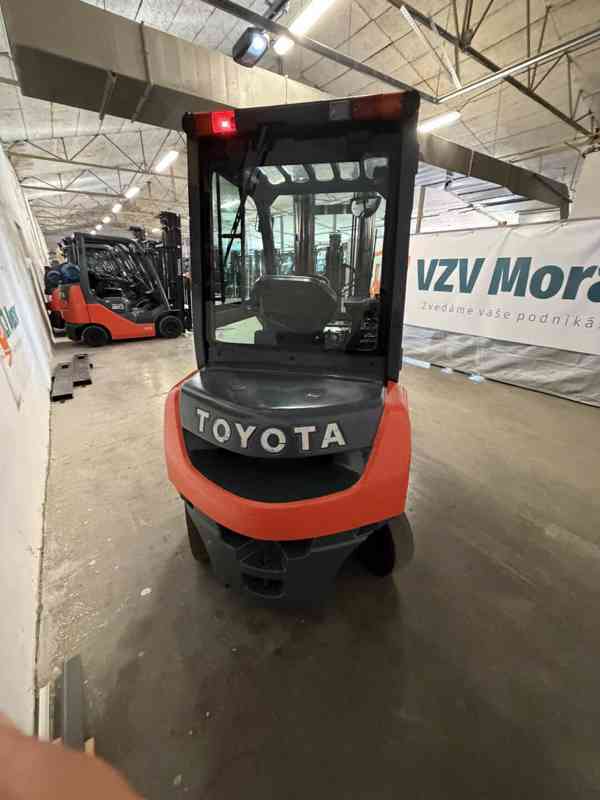 Vysokozdvižný vozík Toyota, 52-8FDF20. Teleskopické vidlice - foto 3