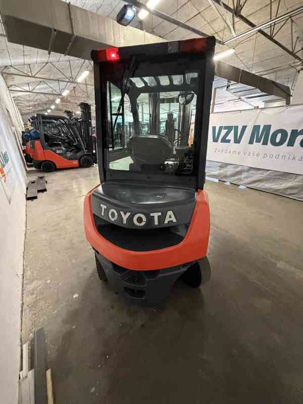 Vysokozdvižný vozík Toyota, 52-8FDF20. Teleskopické vidlice - foto 4