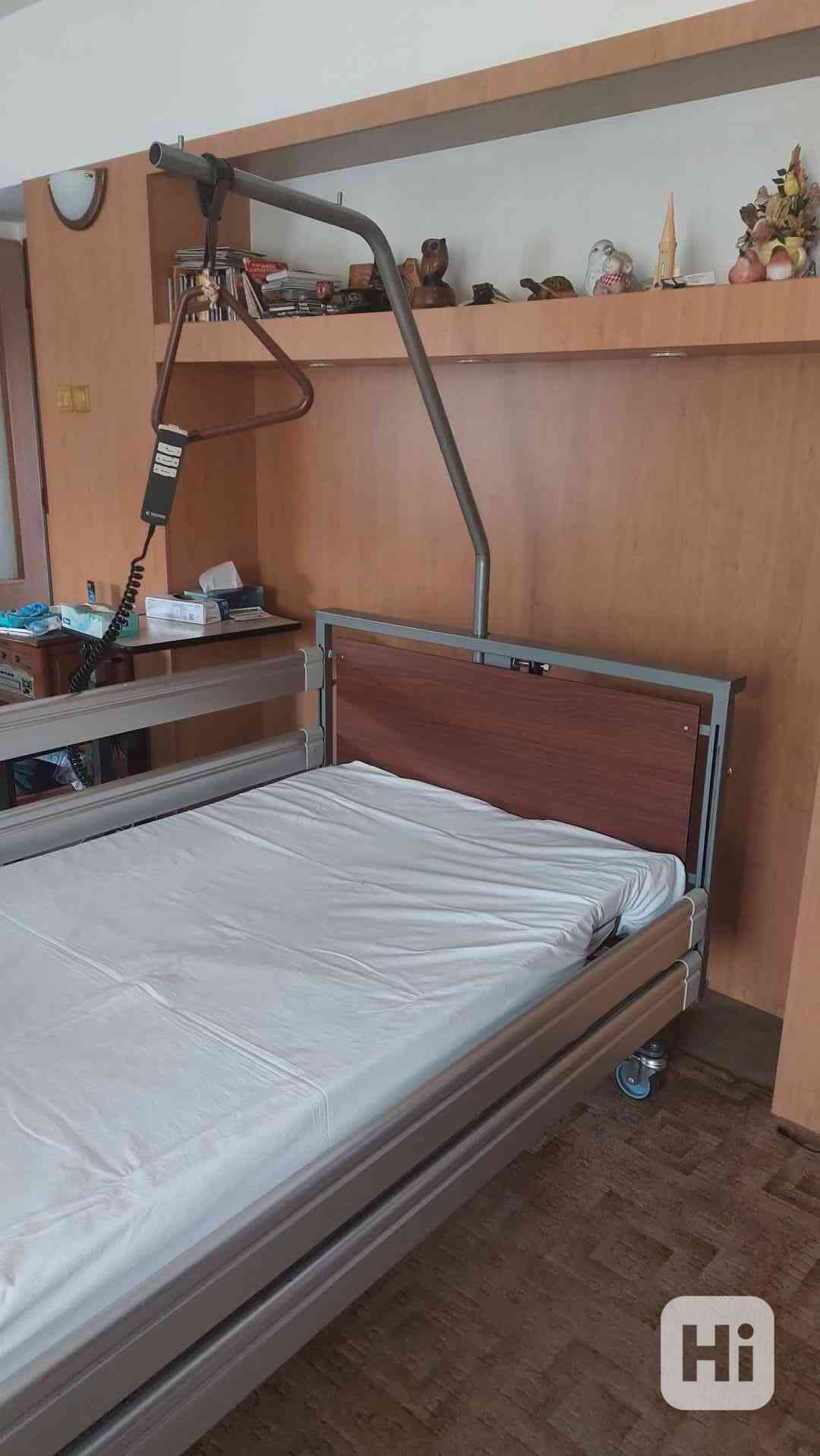 Zdravotní polohovací lůžko / postel - foto 1