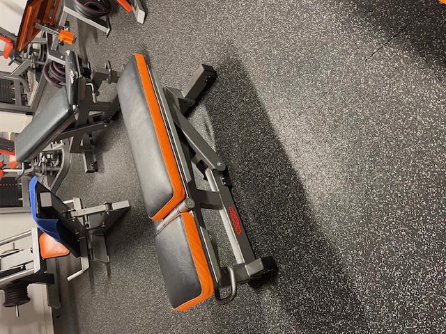 Polohovací lavice Technogym - foto 2