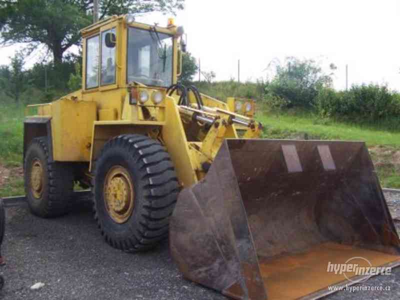 Pneumatiky 18,00 x 25- na kolový stavební nakladač UNC 200 - foto 1