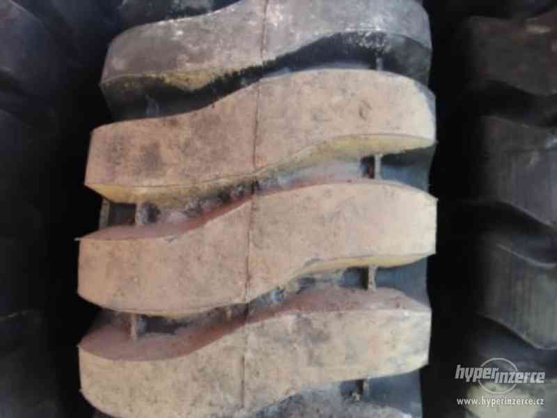 Pneumatiky 18,00 x 25- na kolový stavební nakladač UNC 200 - foto 5