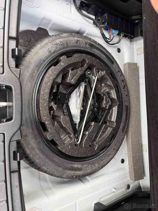 Volvo XC40 2,0   D4 AWD,AT 110KW - foto 5