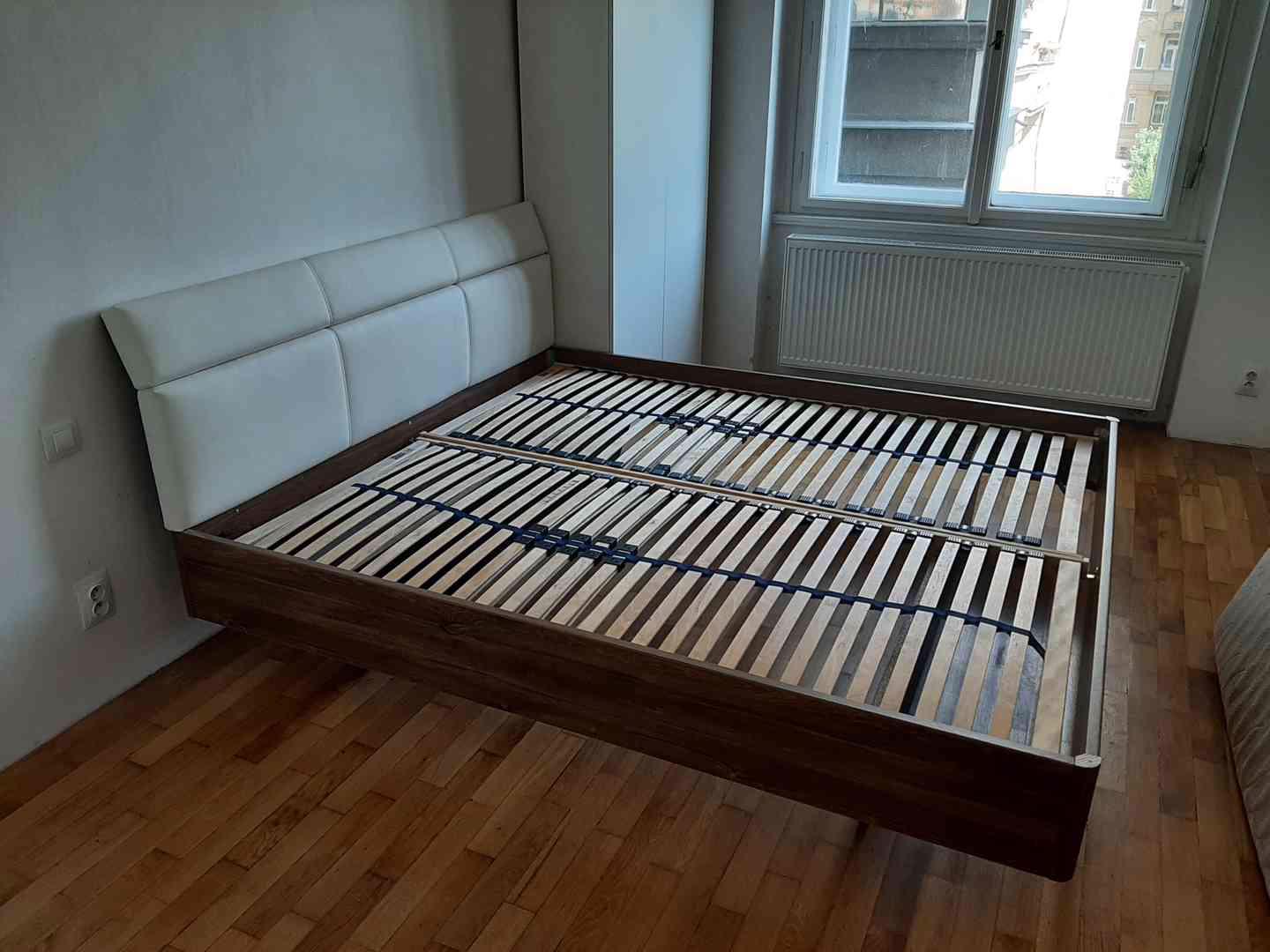 Postel 200x180 s čelem a 2 rošty (mozna sleva) bazar Hyperinzerce.cz