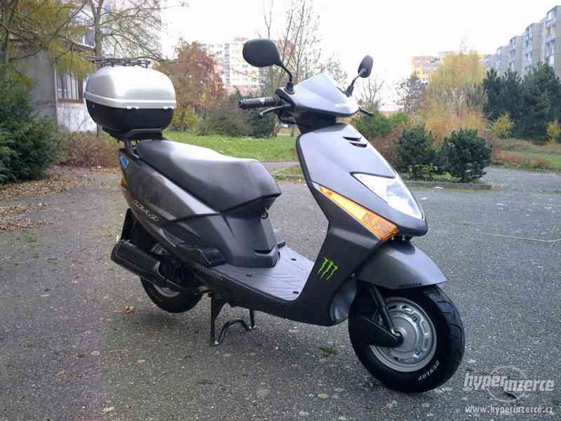 Prodám scooter Honda Lead 100, SUPER STAV - foto 4