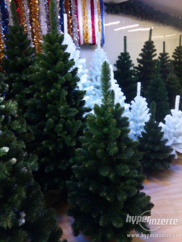 Uměle vánoční stromky 180 cm- akce!!! - foto 4