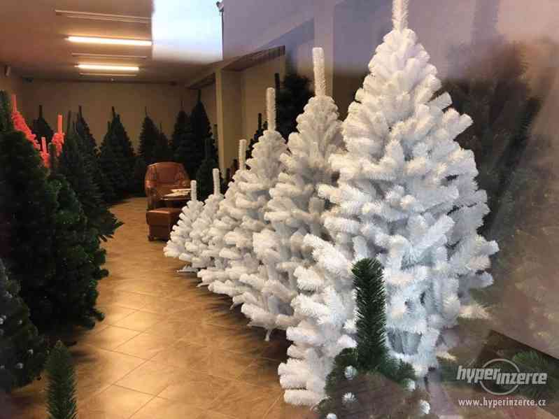 Uměle vánoční stromky 180 cm- akce!!! - foto 5