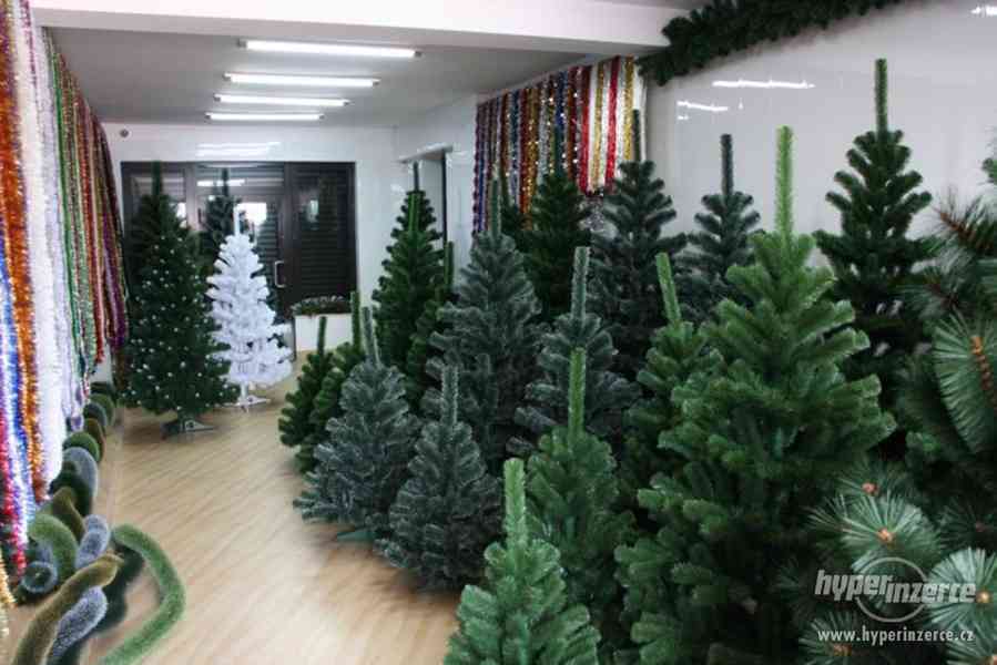 Uměle vánoční stromky 180 cm- akce!!! - foto 12
