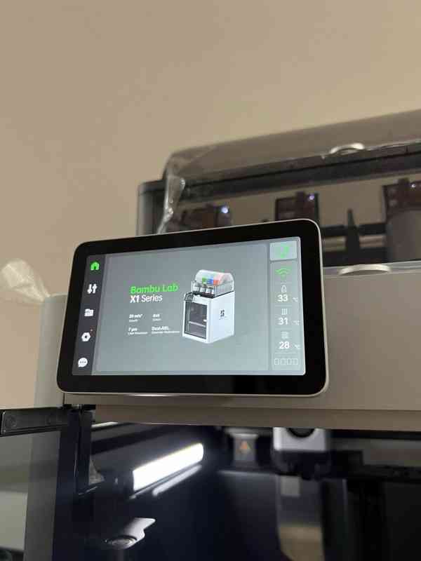 Bambu Lab X1C  Carbon Fiber 3D Printer with AMS combo  - foto 2