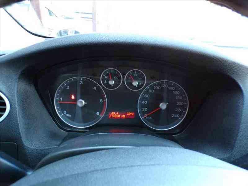 Ford Focus 1,6 TDCI DIGI.KLIMA - foto 5