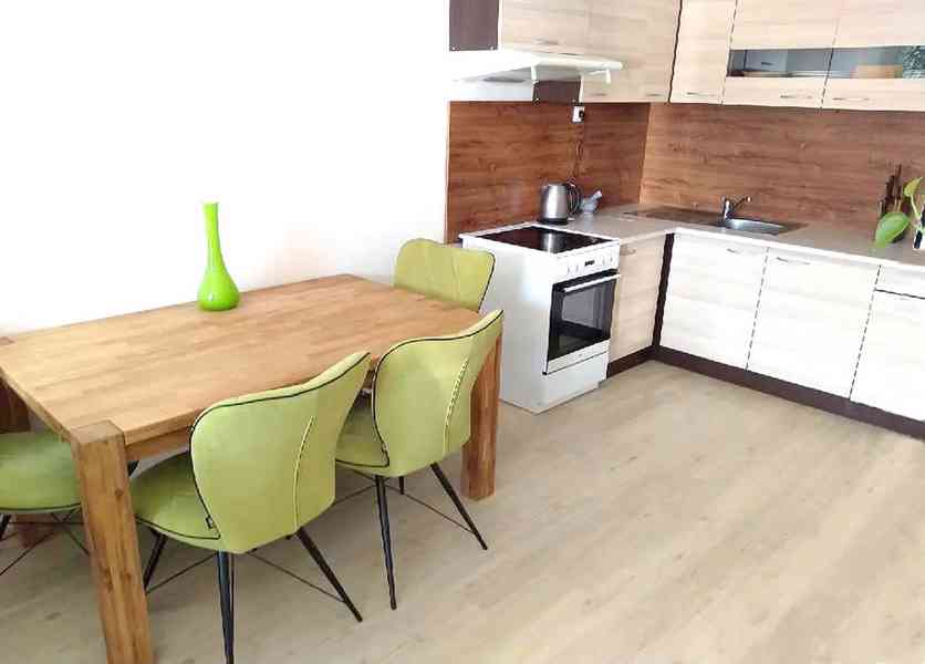 Pronájem bytu 2+kk 58 m² - foto 1