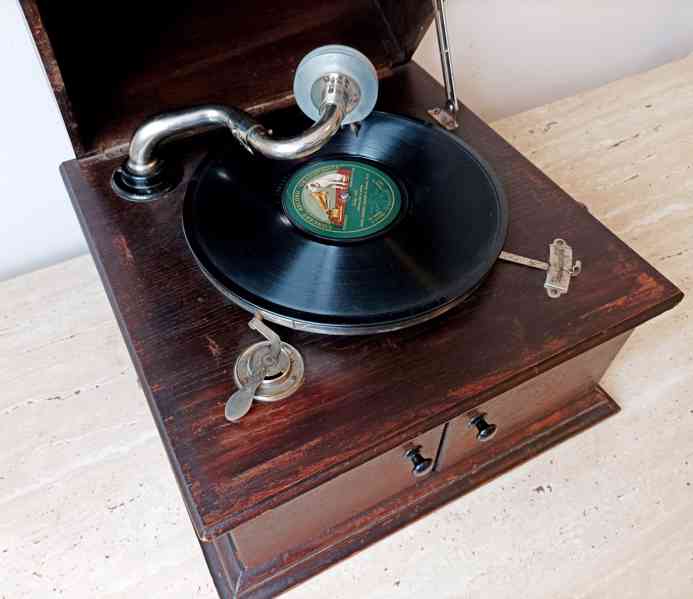 Starožitný stolní gramofon ve dřevěné skříni Carnophon, 1905 - foto 2
