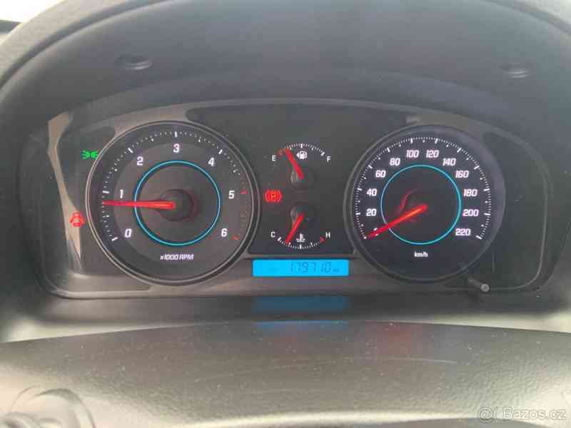 Chevrolet Captiva 2,2   2012 - foto 8