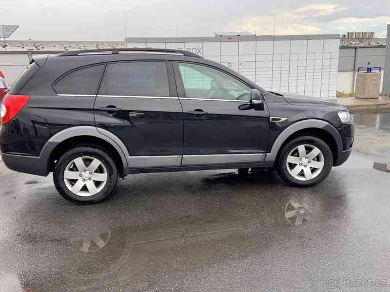 Chevrolet Captiva 2,2   2012 - foto 2