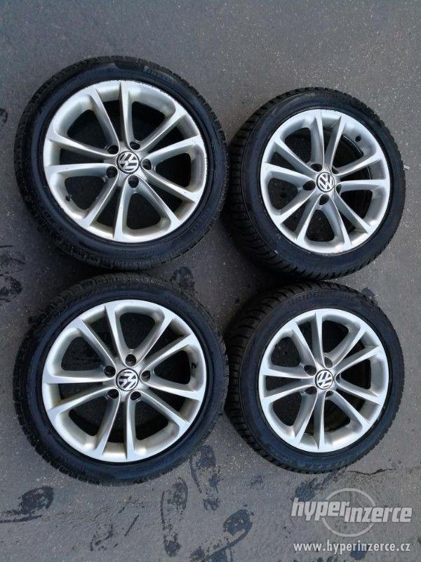 Prodám orig.disky 17" VW Passat + zimní pneu - foto 1