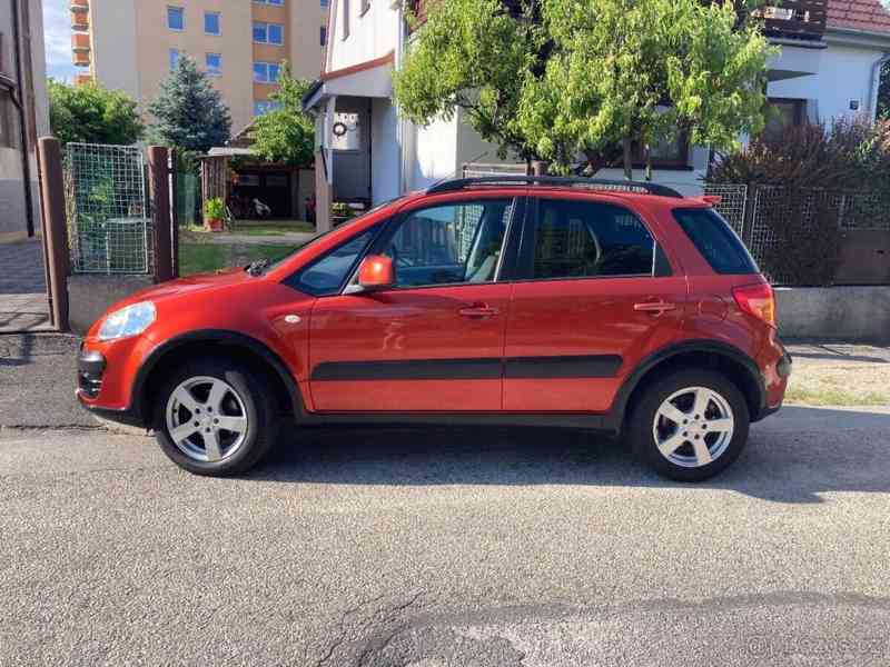 Suzuki SX4 1,6   i 4x4 88 kw plná výbava - foto 9