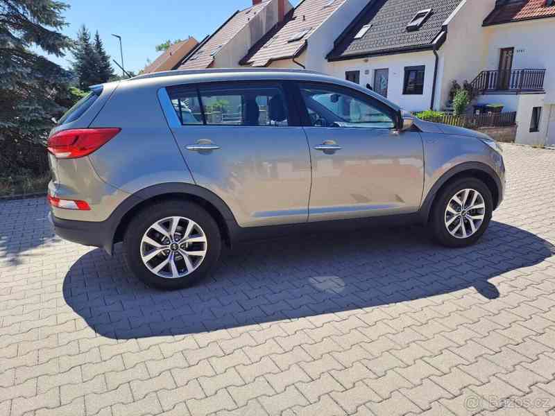 Kia Sportage 2,0   CRDi 100 kW 4×4 - foto 2