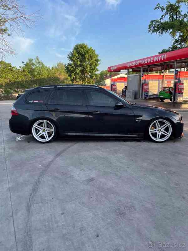 BMW Řada 3 e91 330i 190kw	 - foto 2