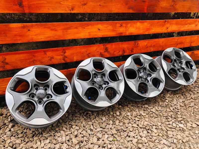 5x110 R16 originál Jeep Compass a Renegade - foto 1