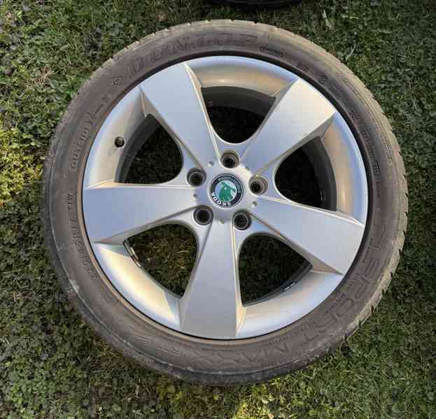 4x Alu kola originál Škoda 17" 5x112 7J ET54 225/45 R17 - foto 2