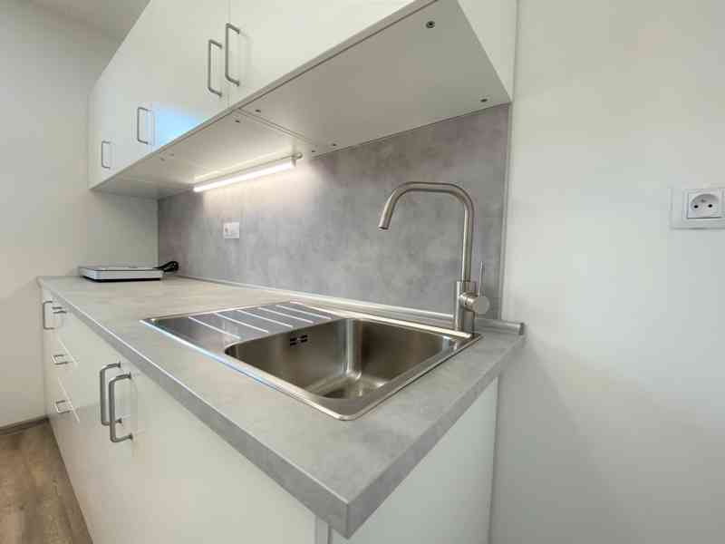 PRONÁJEM ÚTULNÉHO NOVĚ VYBUDOVANÉHO BYTU, BRNO – MALOMĚŘICE  - foto 8