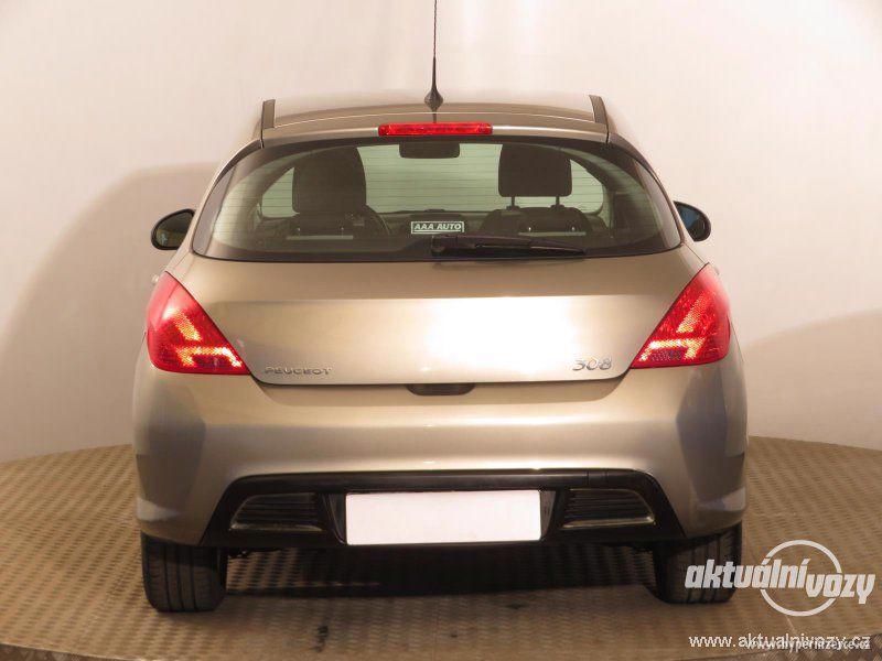 Peugeot 308 1.6, nafta, r.v. 2010 - foto 19