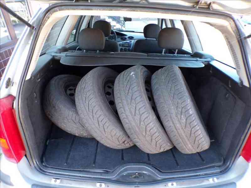 Ford Focus 1,6 i TAŽNÉ ZAŘÍZENÍ - foto 11