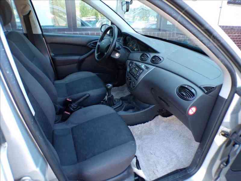 Ford Focus 1,6 i TAŽNÉ ZAŘÍZENÍ - foto 13