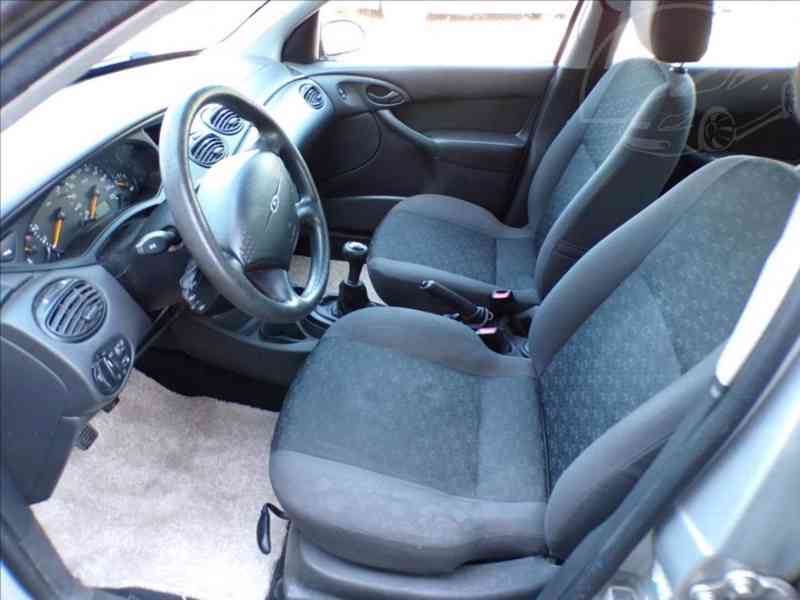 Ford Focus 1,6 i TAŽNÉ ZAŘÍZENÍ - foto 9