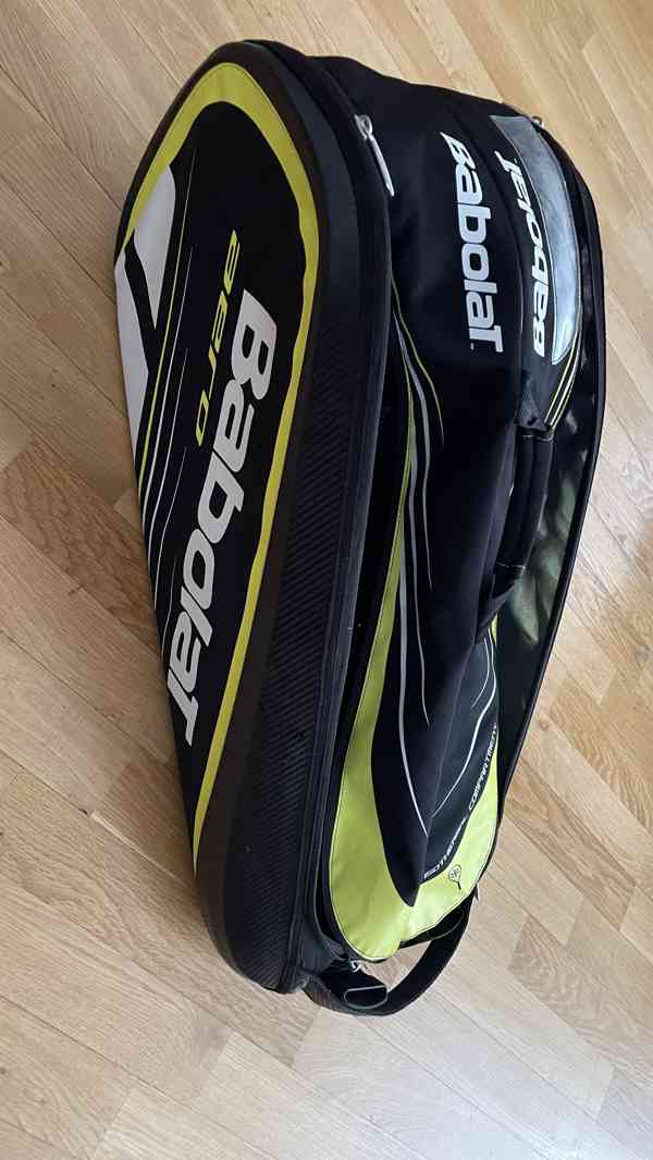 Prodám tenisovou raketu Babolat Aero Pro Drive včetně tašky - foto 6