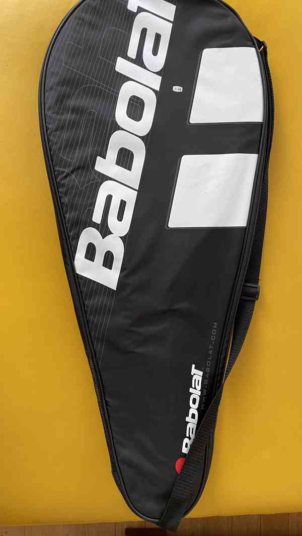 Prodám tenisovou raketu Babolat Aero Pro Drive včetně tašky - foto 4