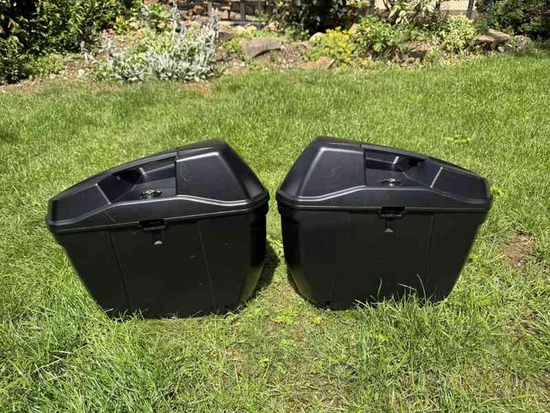 Kufry na motorku – GIVI Maxia 4 (56L), GIVI E22N - foto 10