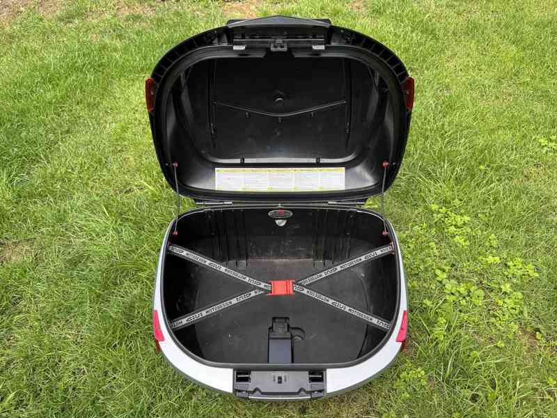 Kufry na motorku – GIVI Maxia 4 (56L), GIVI E22N - foto 7
