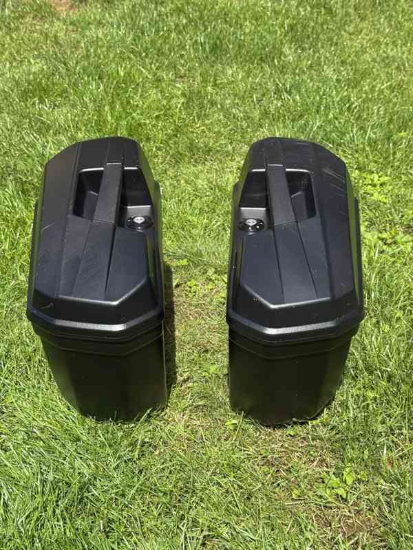 Kufry na motorku – GIVI Maxia 4 (56L), GIVI E22N - foto 8