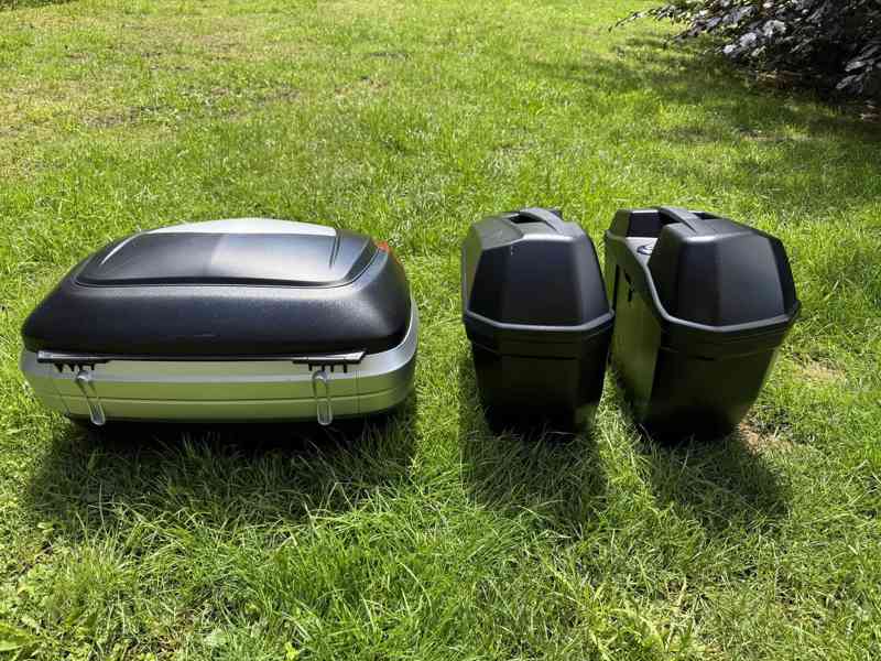 Kufry na motorku – GIVI Maxia 4 (56L), GIVI E22N - foto 2
